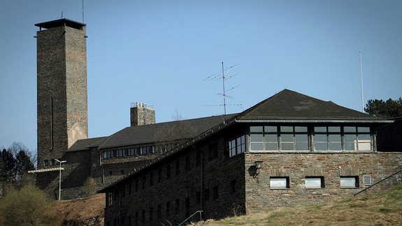 Blick auf die Gedenkstätte Vogelsang